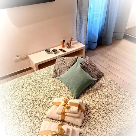 Akihome Portanova *