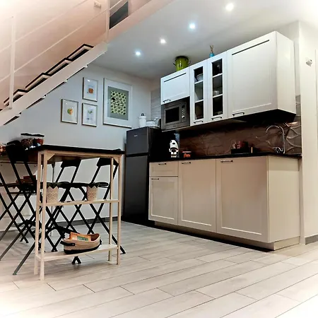 Apartament Akihome Portanova Neapol